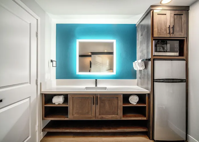 Aspire Inn Studios & Spas